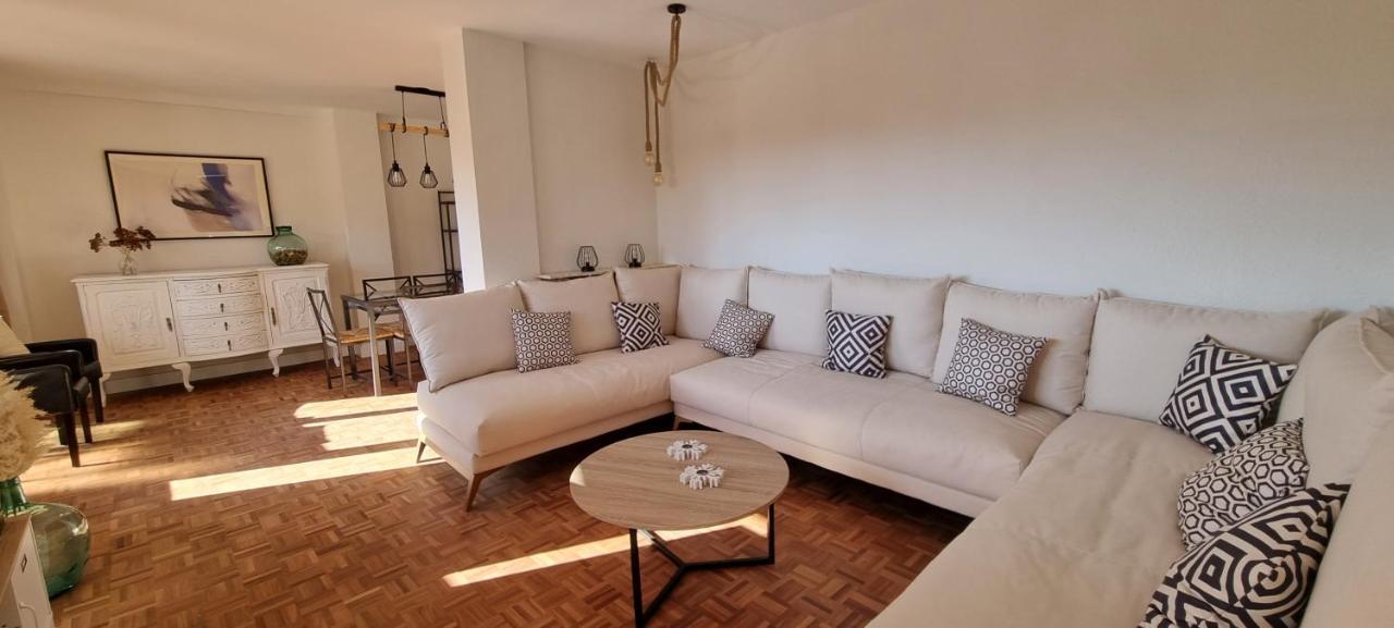 Flor De Nieve Apartman Jaca Kültér fotó
